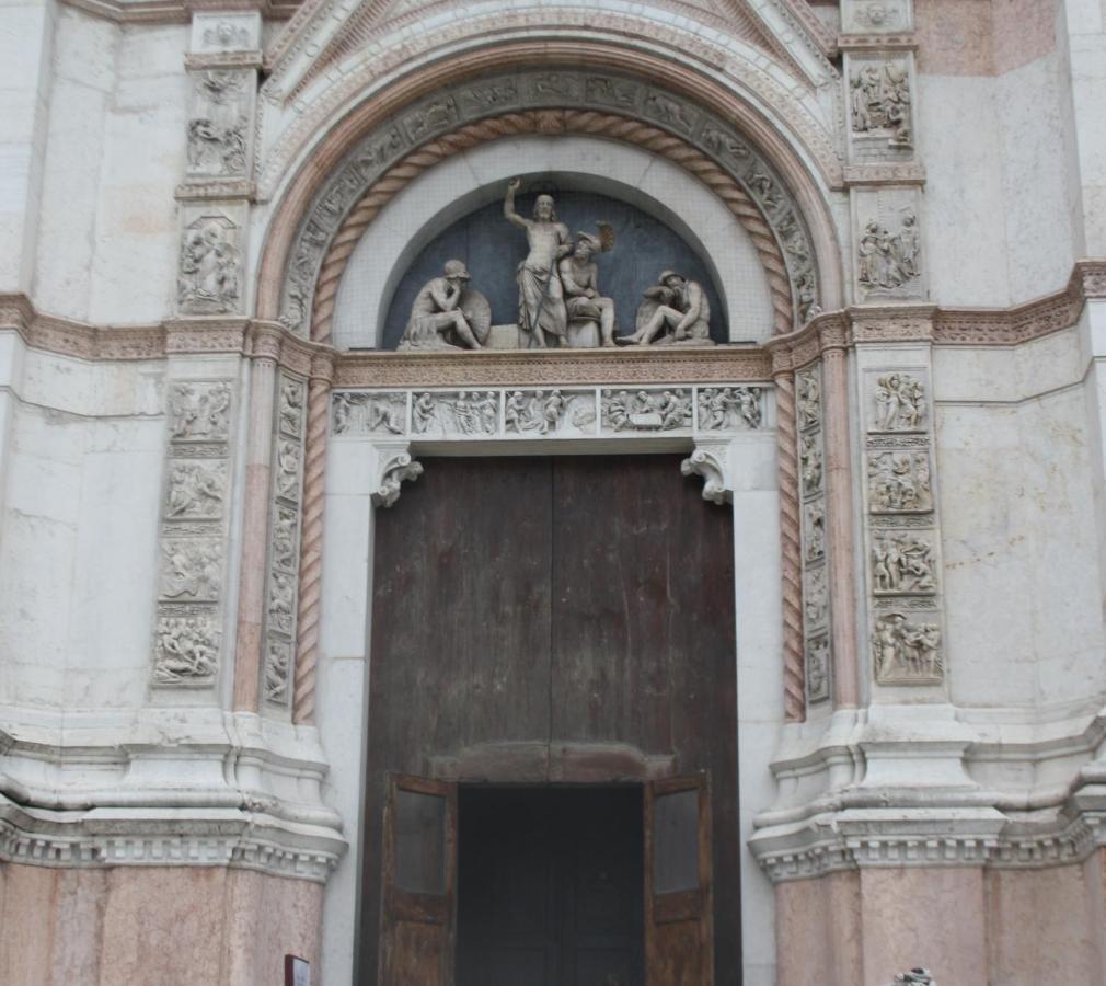 Appartamento Blu Centro Storico Bolonha Exterior foto